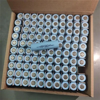 Vi skickar 6000 st 18650 3.6V 3200mAh uppladdningsbara Li-Ion-batterier till ...